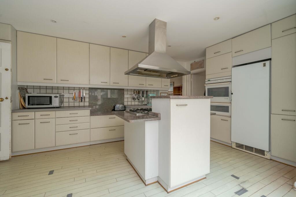 House in London - View 5