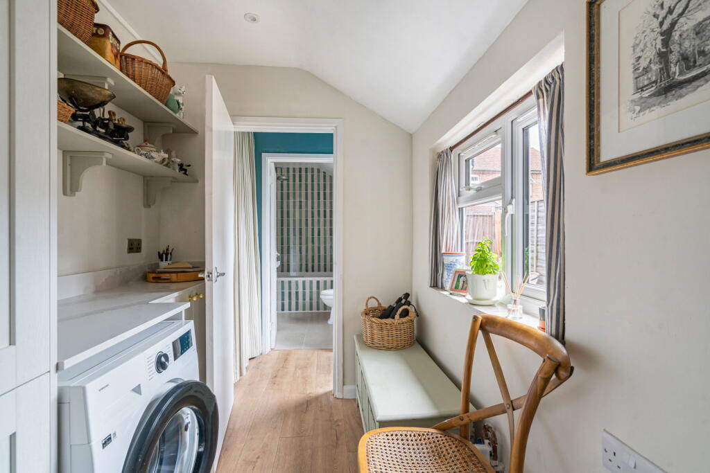 House in Waverley, Wonersh - More