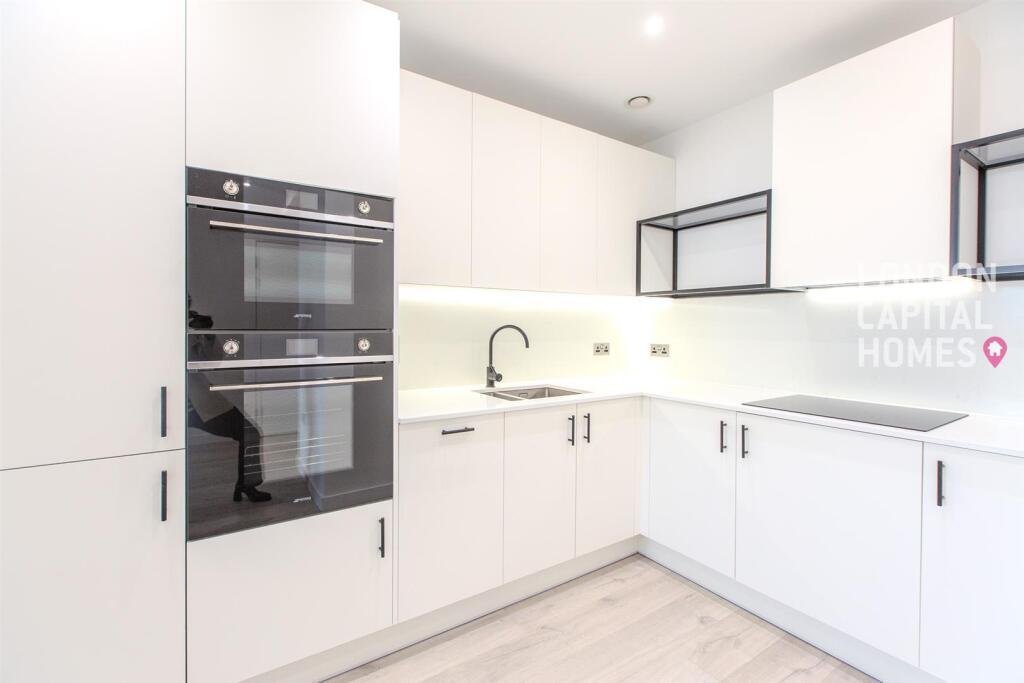 Apartment in London - View 5
