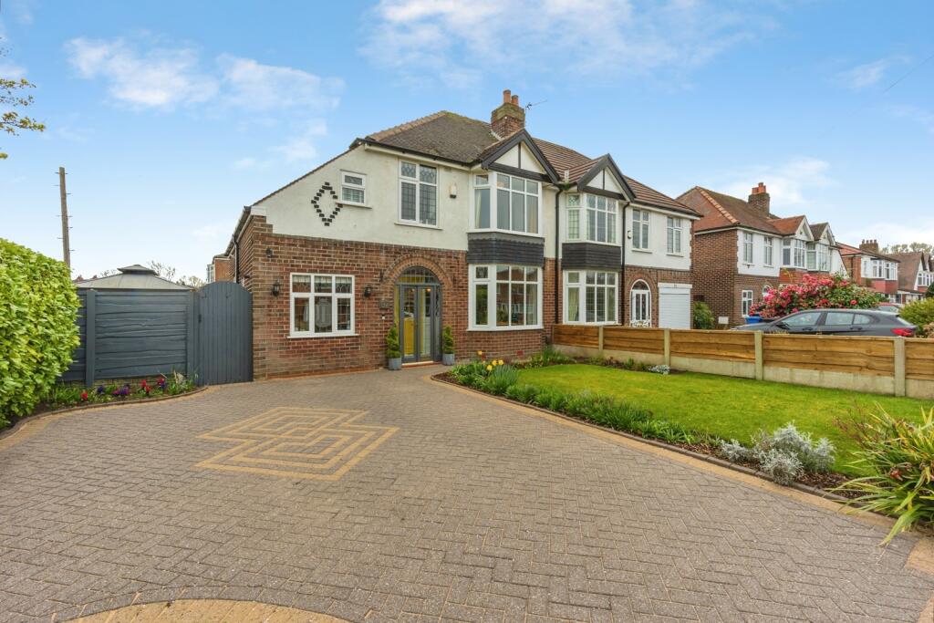 Main image of property: Woodhouse Lane, Sale, Greater Manchester, M33
