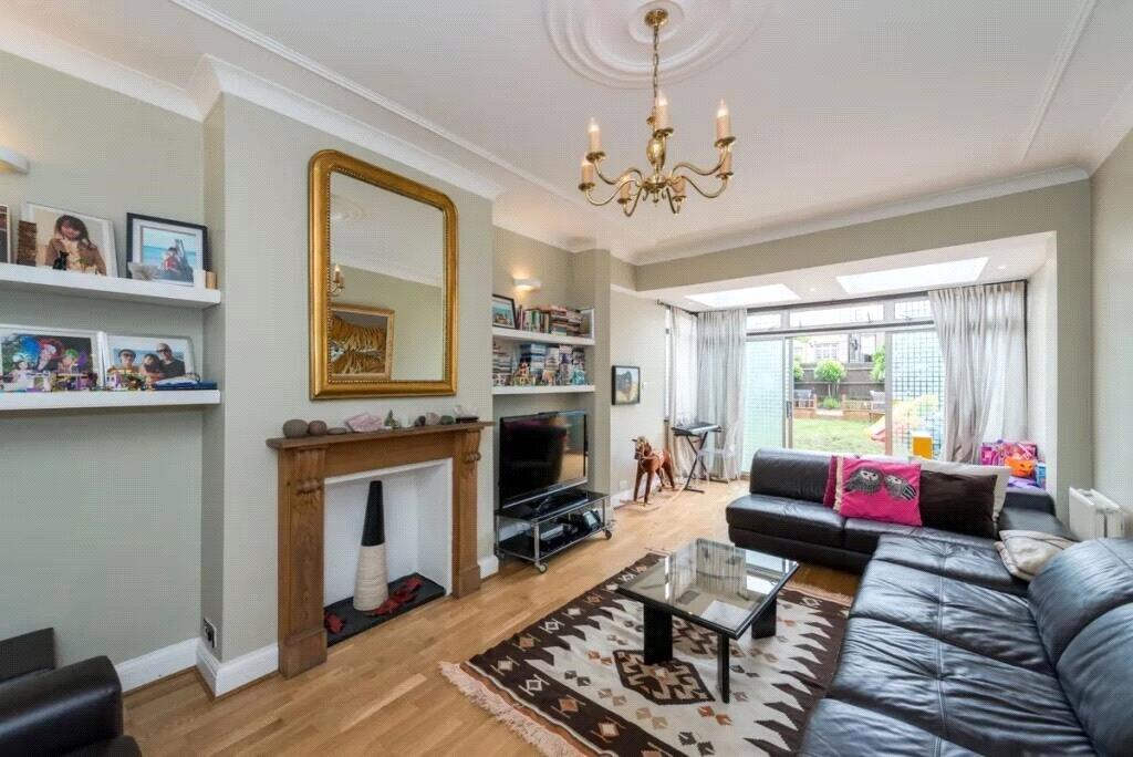 House in London, Willesden Green, Brondesbury - View 2