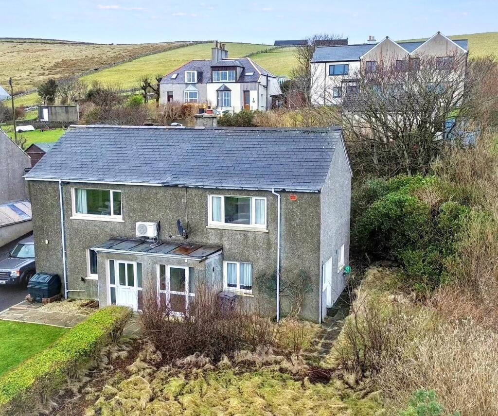 Main image of property: 16 Hillside Road, Stromness, Orkney