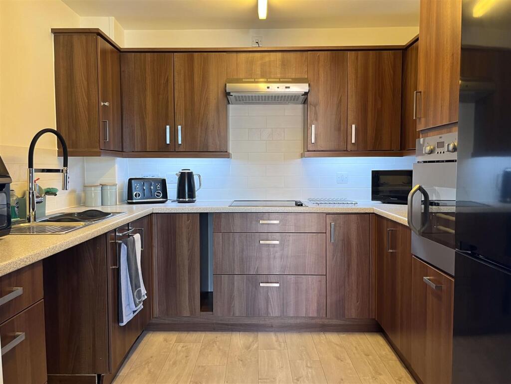 Apartment in Bristol, Port Marine - View 2