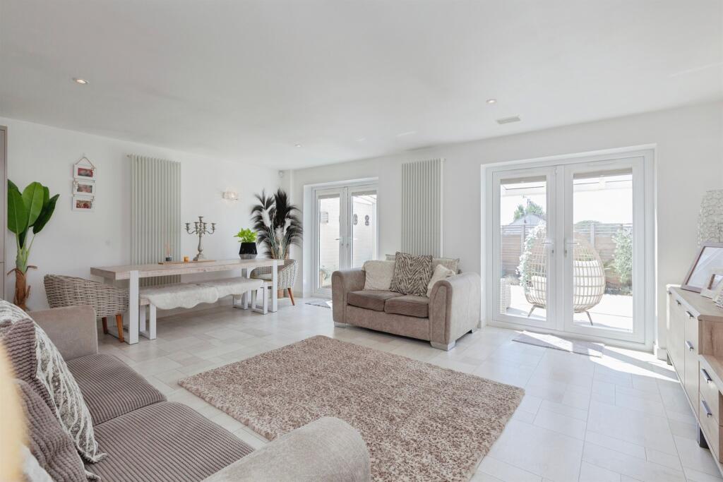 House in Harborough, Great Glen - View 3