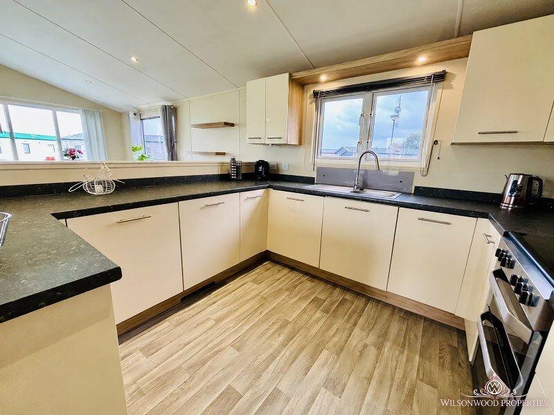 Willerby Cadence, Steeple Bay Holiday Park, Canney Road, Southminster photo 3