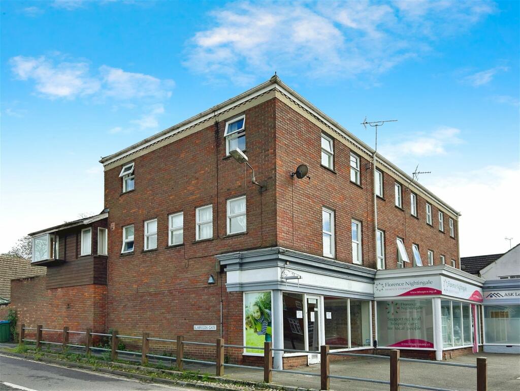 Main image of property: High Street, Winslow, Buckingham, MK18 3DQ