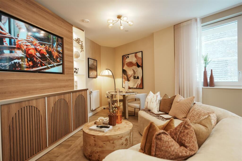 Apartment in Southall - View 3