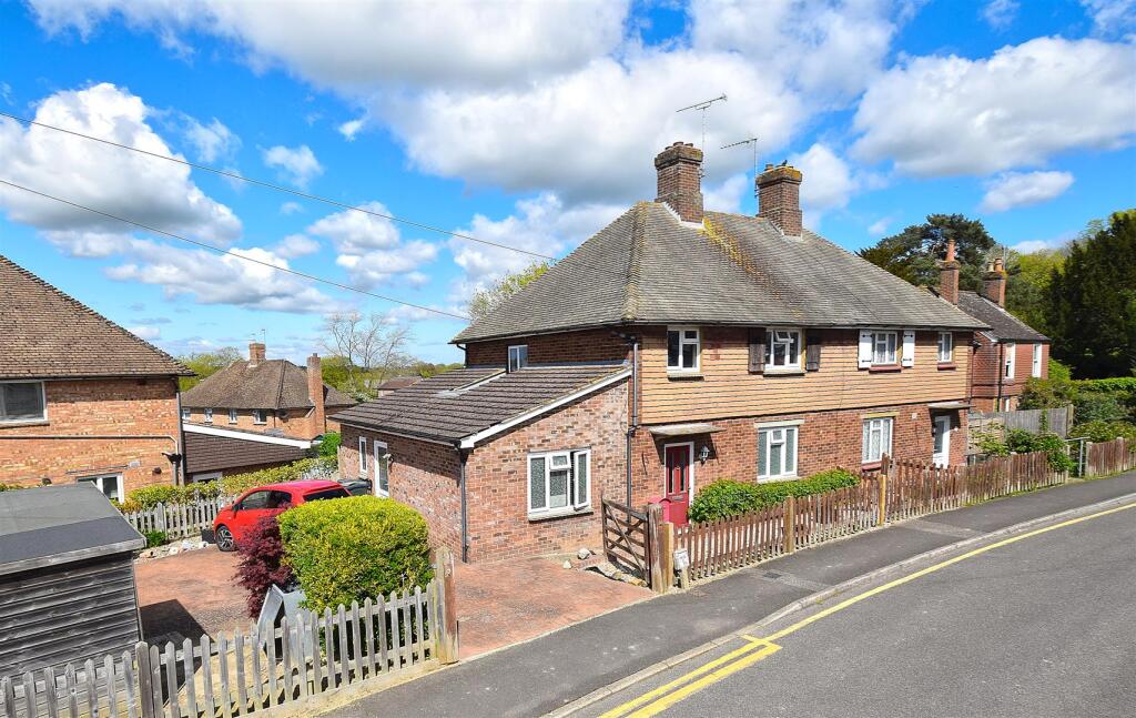 Main image of property: Pittlesden, Tenterden