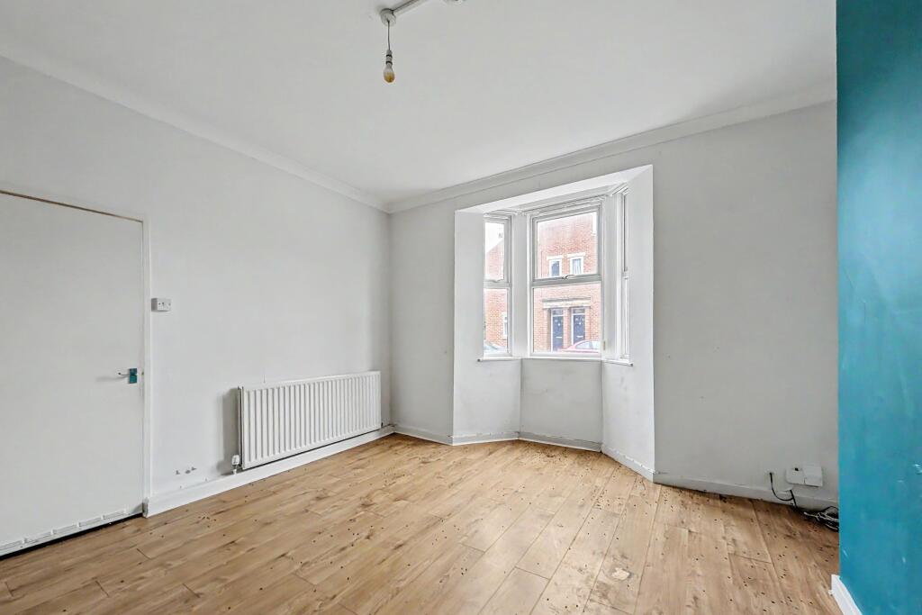Apartment in Newcastle upon Tyne - View 5