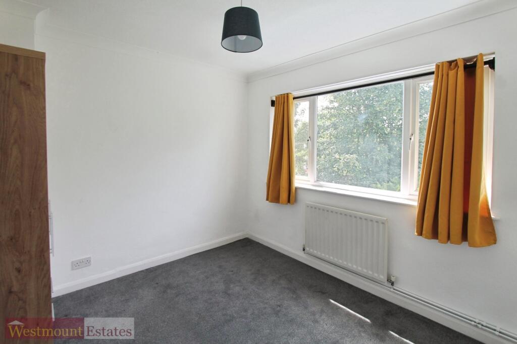 Apartment in Dartford - View 4