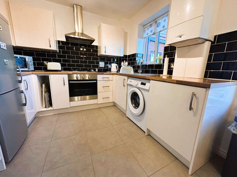 High Street, Brownhills, Walsall WS8 6DN  photo 3