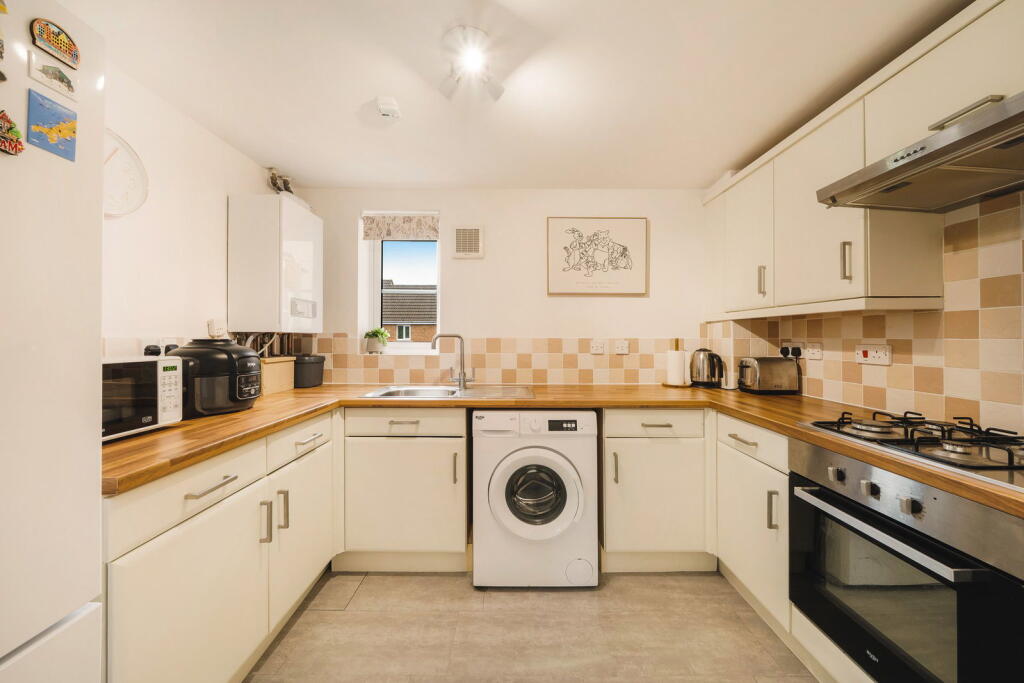 Apartment in Weston-super-Mare, Weston Village - More