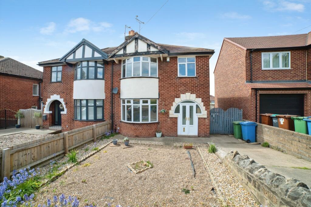Main image of property: Leeming Lane North, Mansfield Woodhouse, Mansfield, Nottinghamshire, NG19