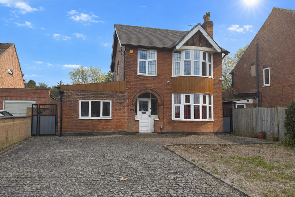 Main image of property: Bingham Road, Radcliffe-On-Trent, Nottingham