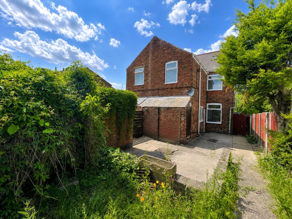 Main image of property: Rotherham Road, Killamarsh, Sheffield, Derbyshire, S21