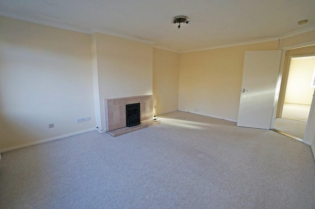 House in Portsmouth - More