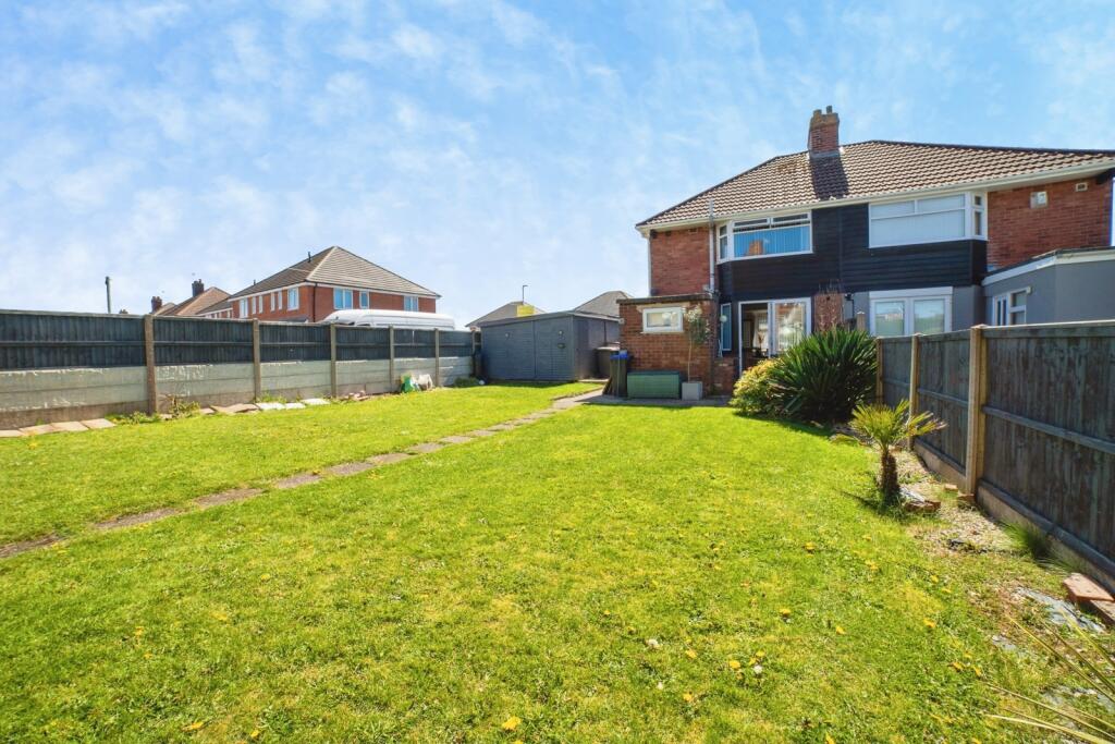 House in Ashfield, Sutton in Ashfield, Nottinghamshire - View 3