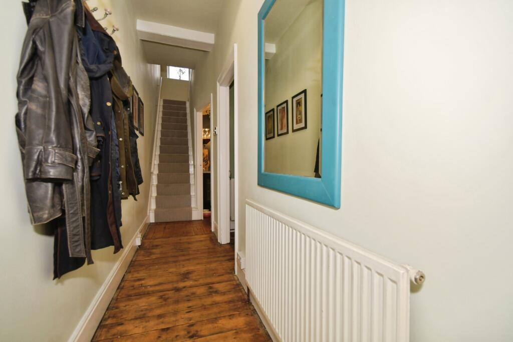 House in High Peak, Fairfield - View 4