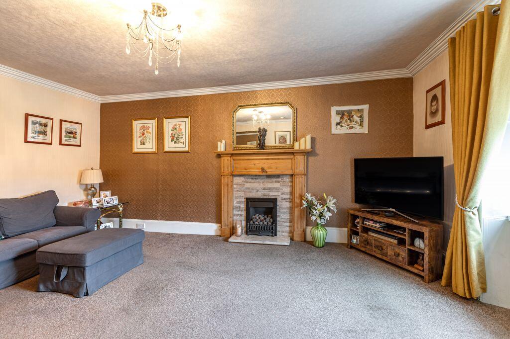 8 Princes Street, Hawick, TD9 7AY photo 3