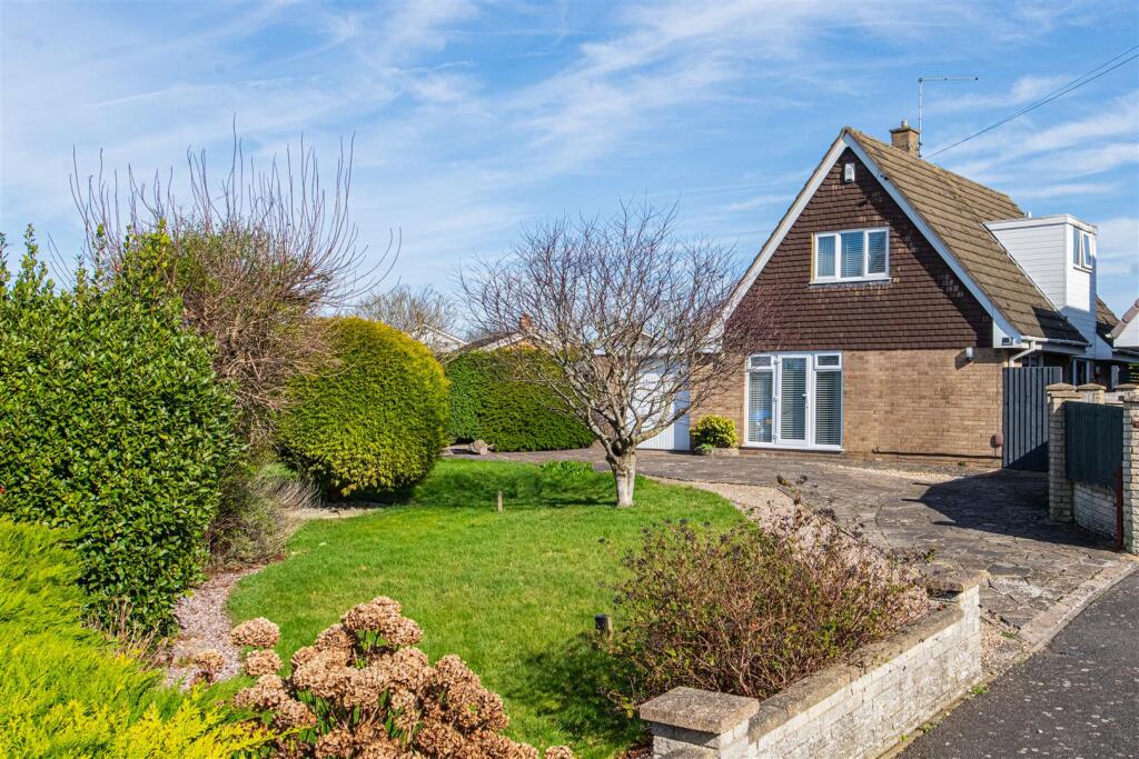 Main image of property: Lynwood Close, Kettering