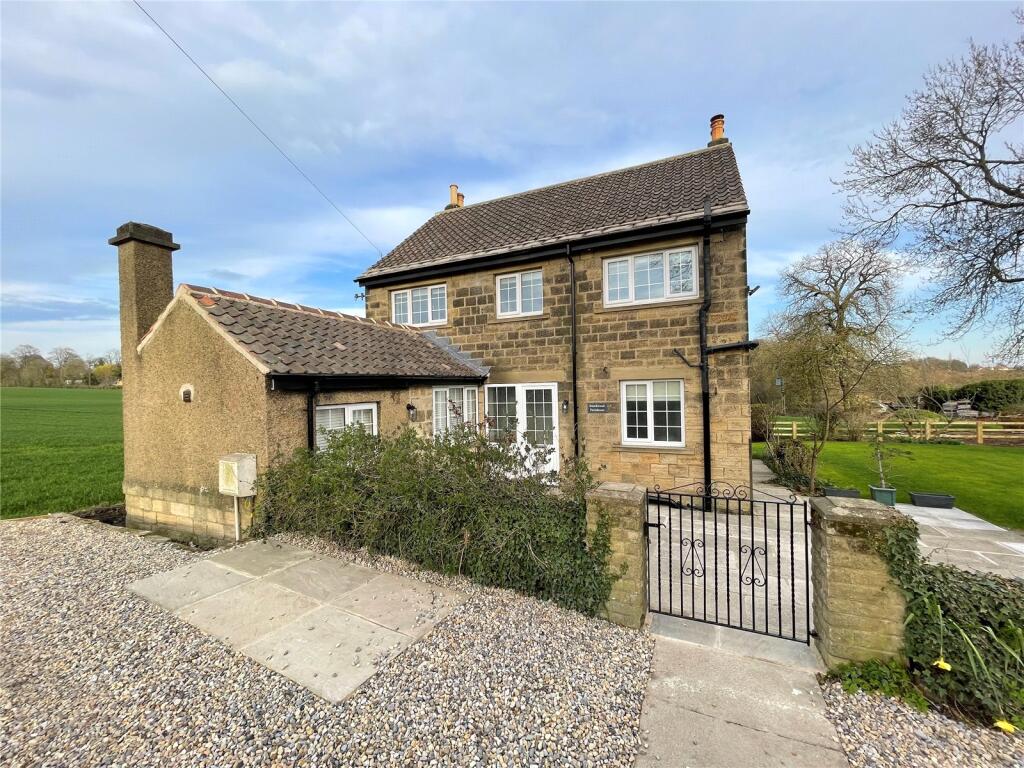 Main image of property: Elmete Lane, Leeds, West Yorkshire, LS8