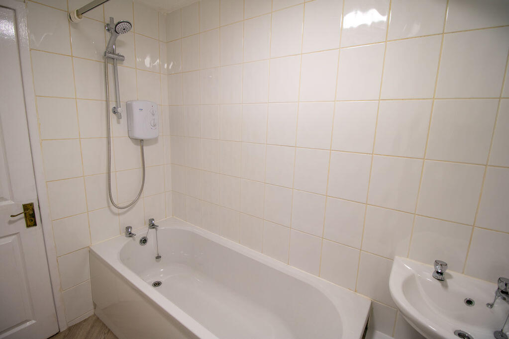 Apartment in Bolton - More
