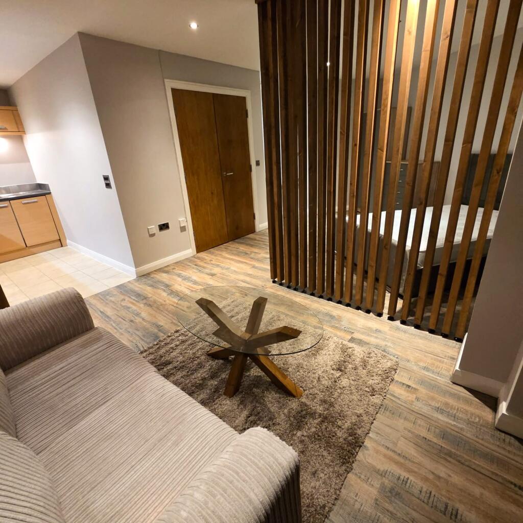 Main image of property: Taylorson St S, Salford, M5