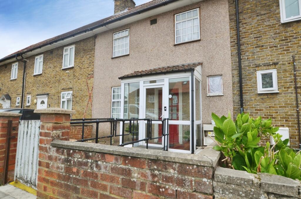 Main image of property: Broadmead, London, SE6