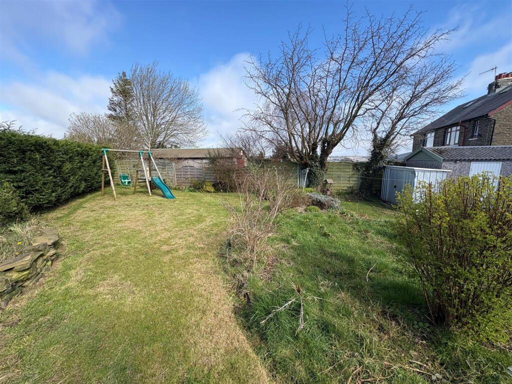 Additional image 24 of Fieldway, Clayton, Bradford