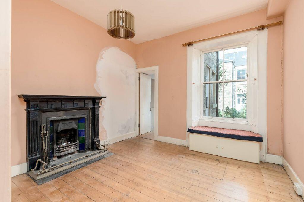 House in Edinburgh, Merchiston - More