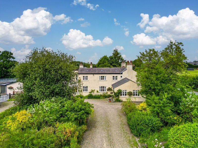 4-bed house on Sanfield Stud, Leyland Lane, Leyland, PR26 8LB, £1,350,000