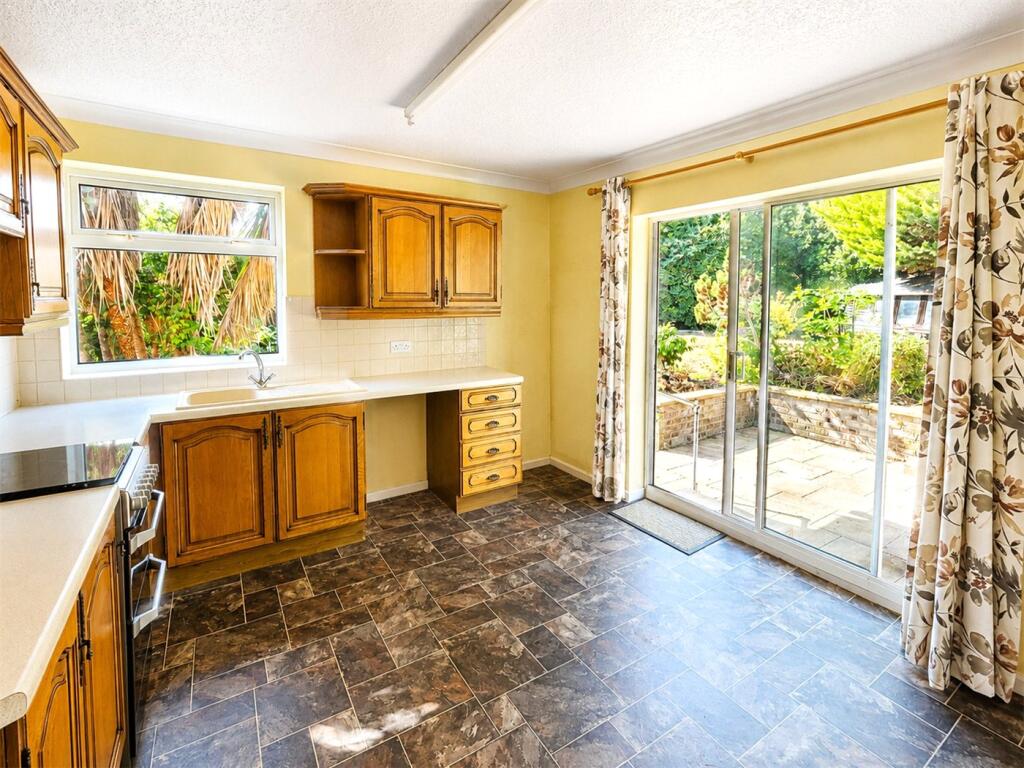 Godiva Crescent, Bourne, Lincolnshire, PE10 photo 3