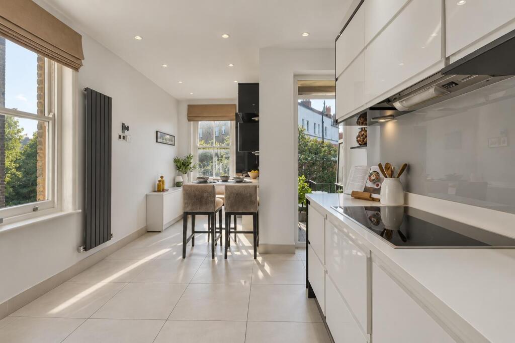 Apartment in London - View 5