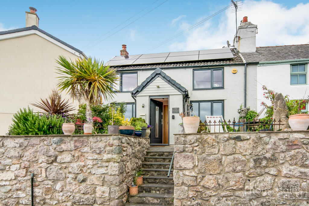 2-bed semi-detached on Glanwydden Road, Llandudno Junction, LL31, £220,000