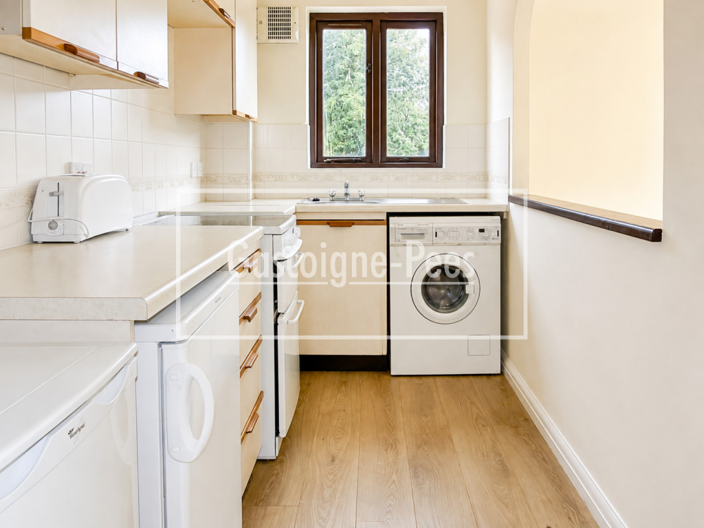 Main image of property: Devoil Close, Burpham
