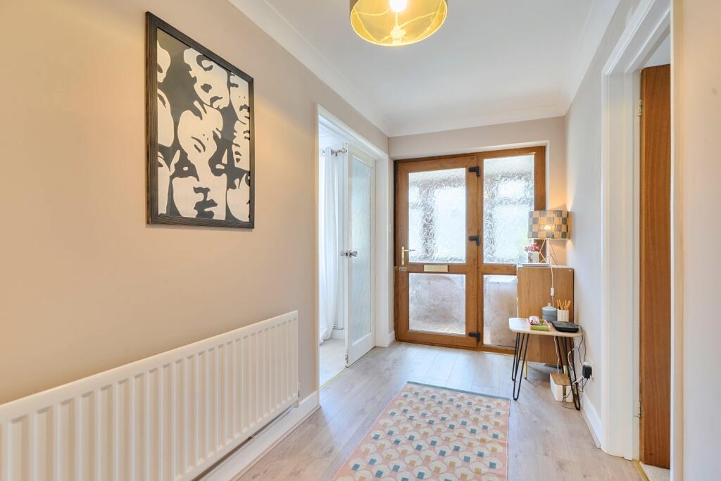 Baginton Close, Solihull B91 2UL photo 2