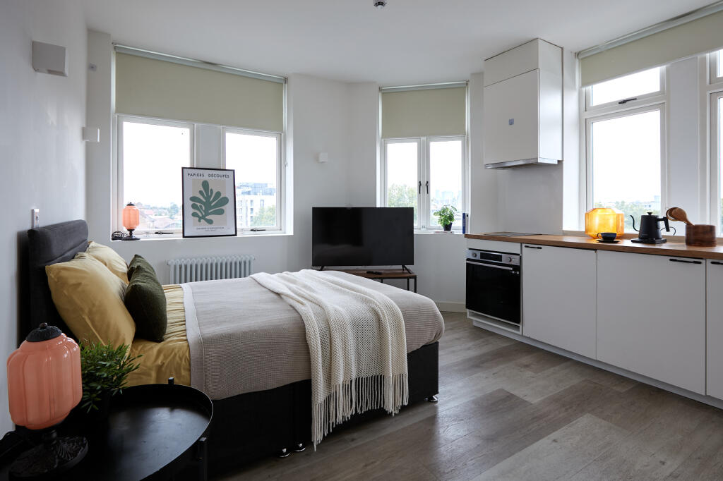 Main image of property: Antigallican Hotel, Woolwich Road, Greenwich