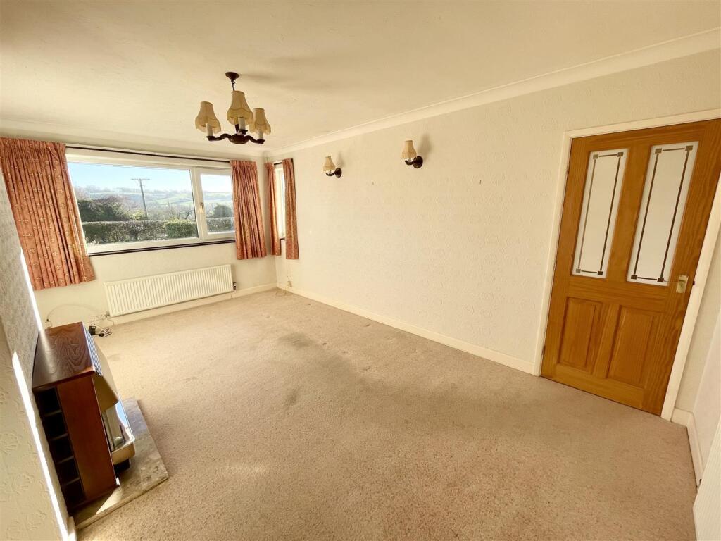 Baileys Way, Wroughton, Swindon photo 3