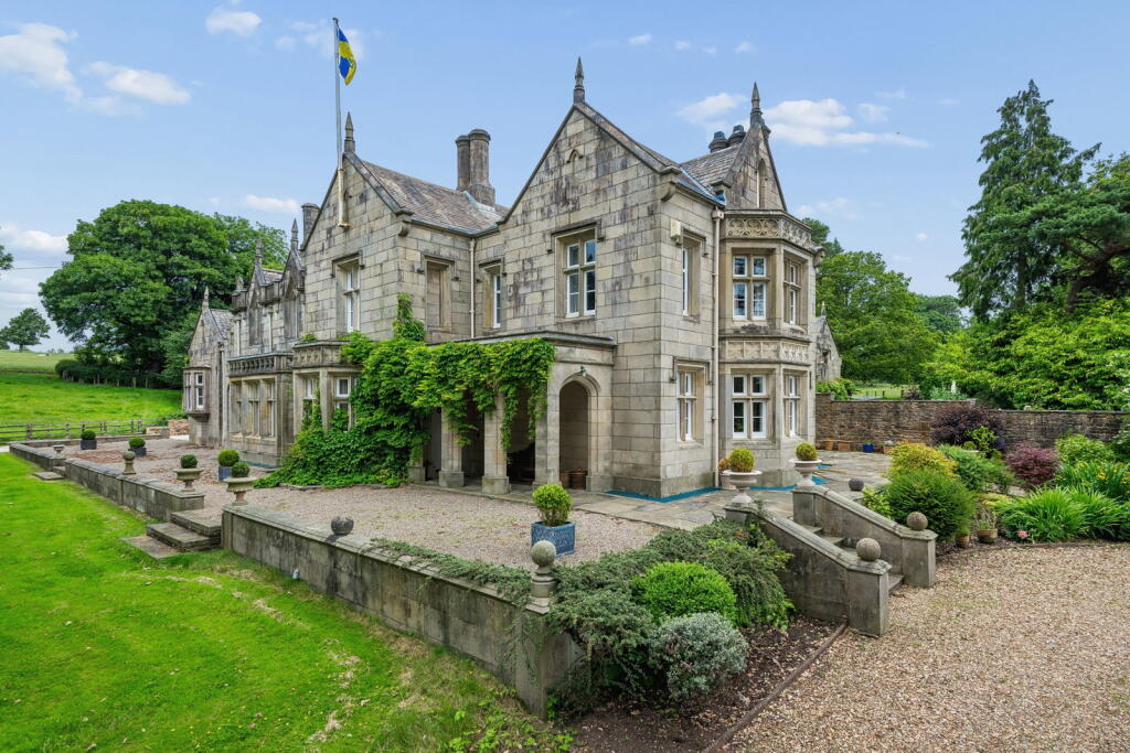 Main image of property: Carus Lodge, Slyne, Lancaster, LA2 6BL