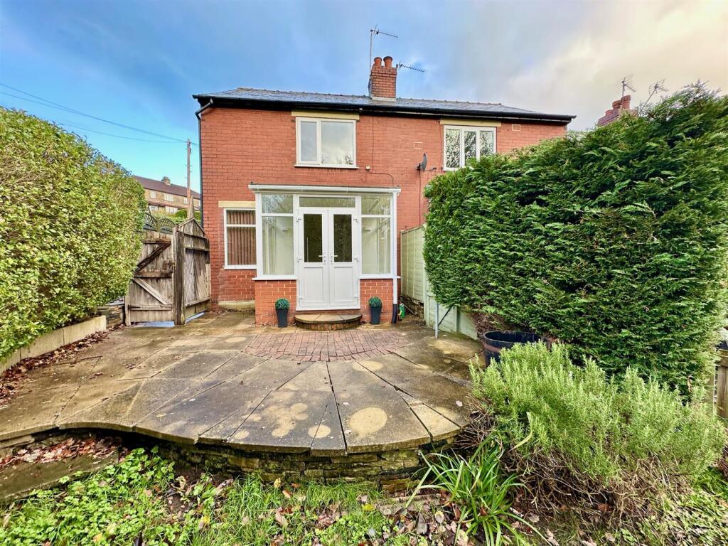 2-bed terraced on 11, Sunnybank Drive, Greetland, Halifax, £180,000
