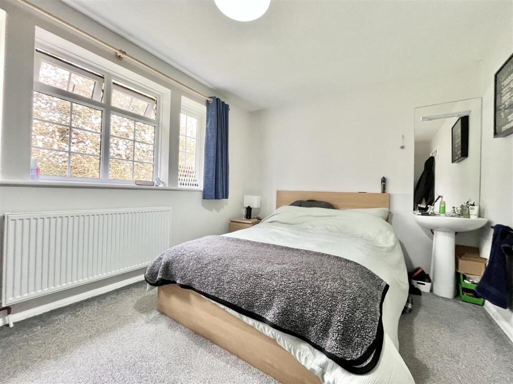 Knowle Road, Fairlight - View 6