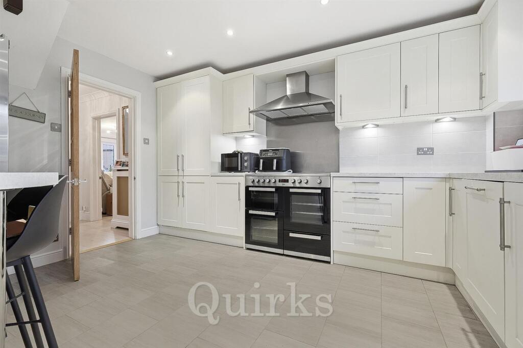 Paget Drive, Billericay photo 2