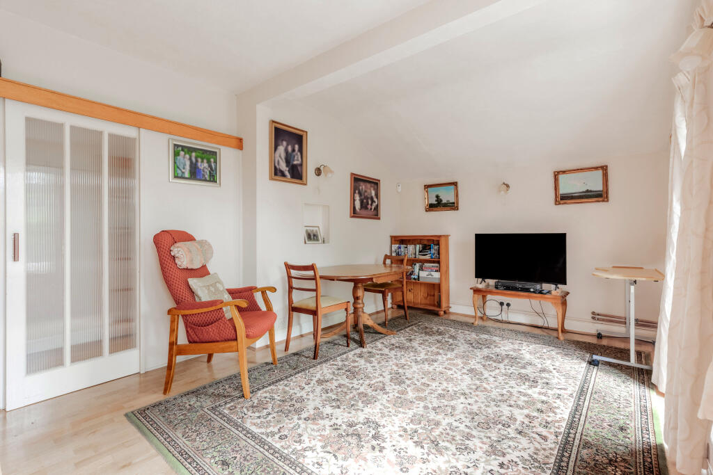91, Barton Road, Comberton photo 3