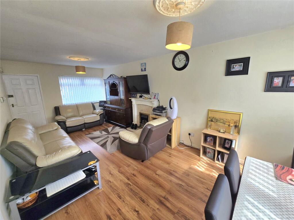 House in Coventry, Manor House - View 3