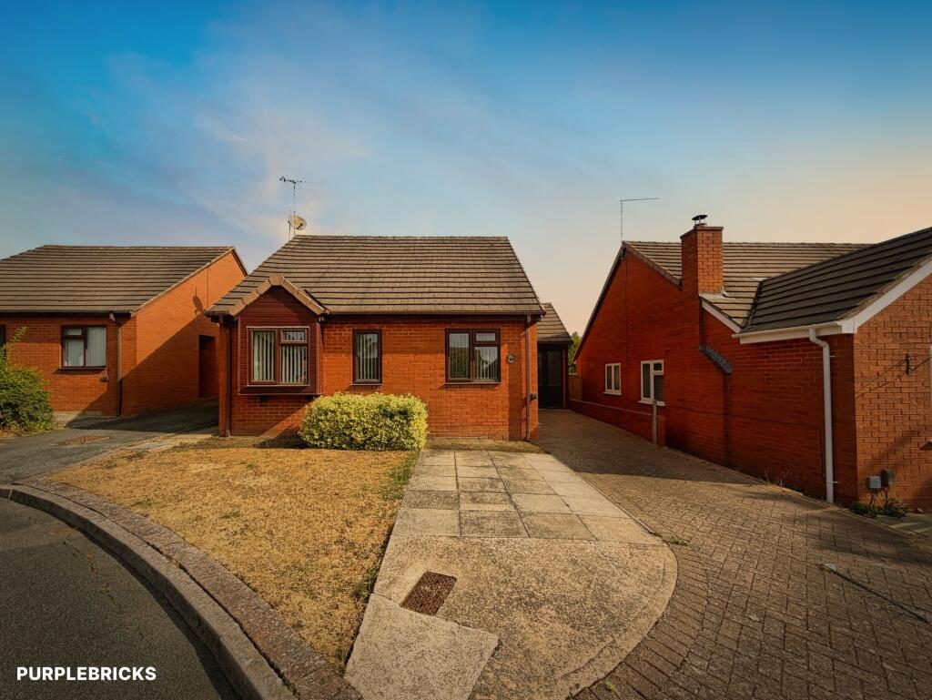 Main image of property: Hillside Close, Evesham, WR11