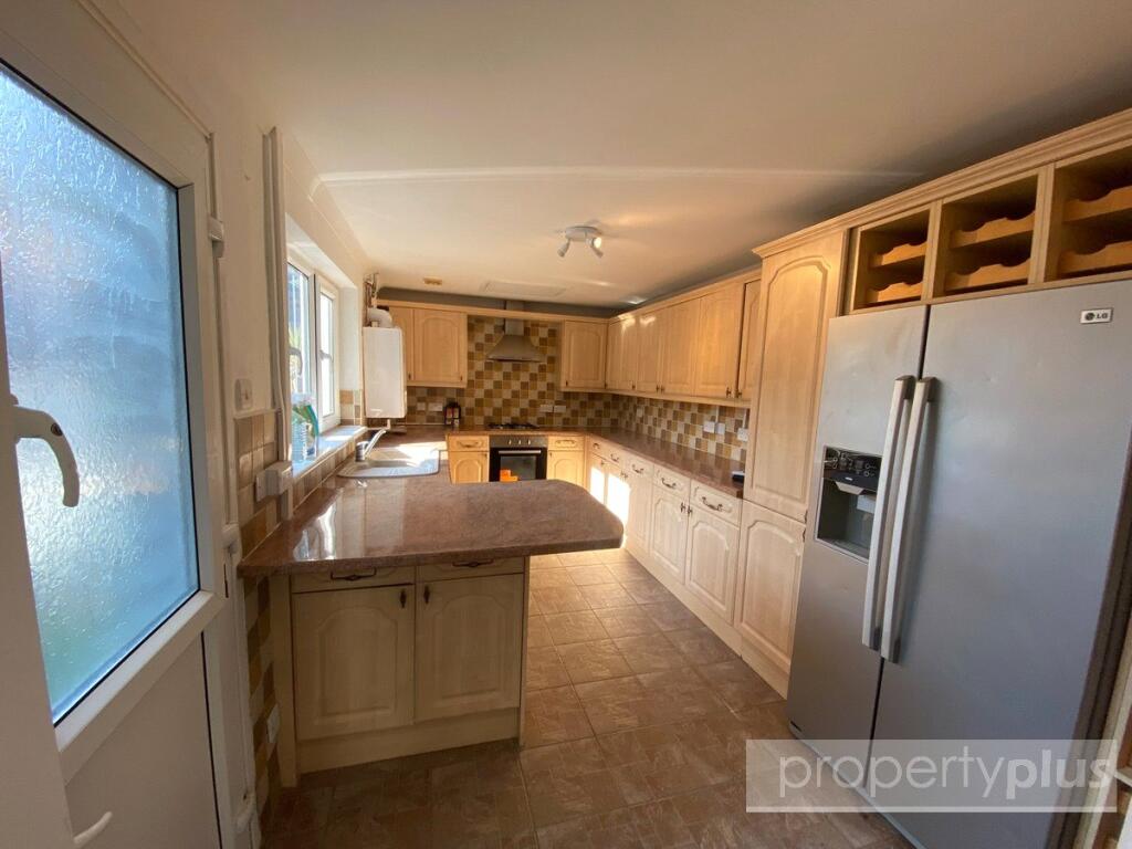 House in Cardiff, Cwm Clydach - View 4