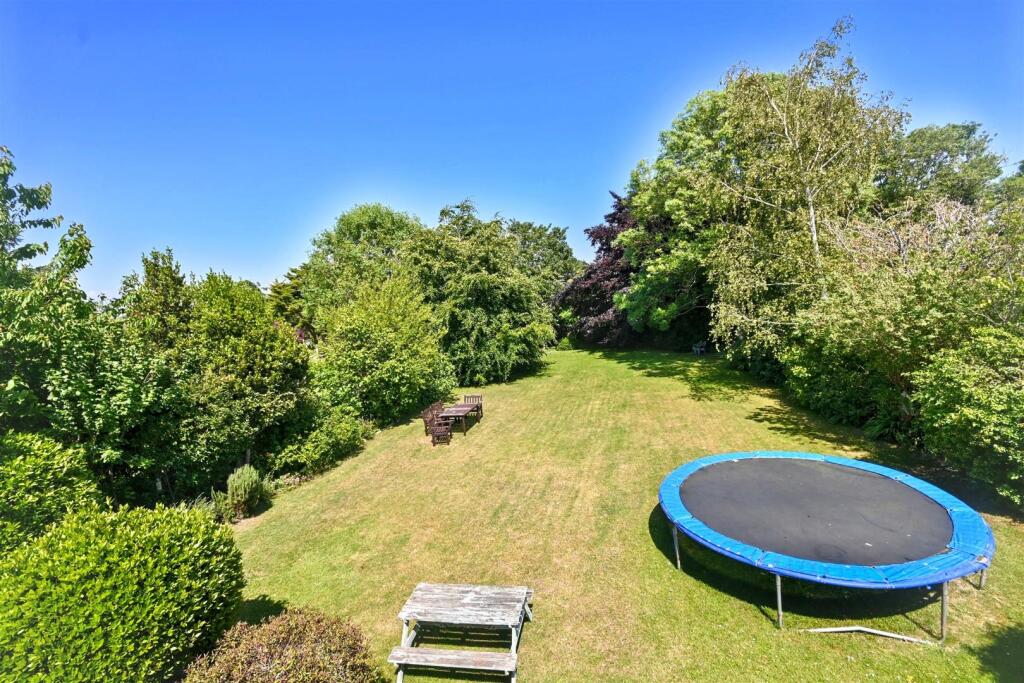 Kings Drive, Eastbourne photo 2