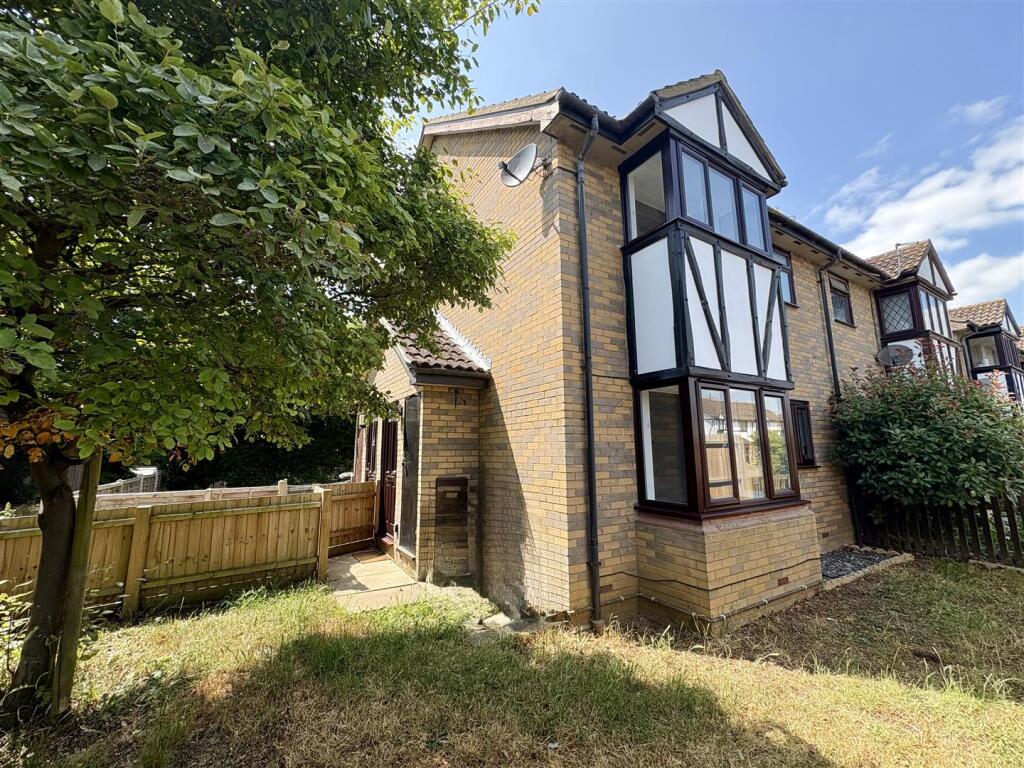 Main image of property: Astral Close, Lower Stondon, Henlow