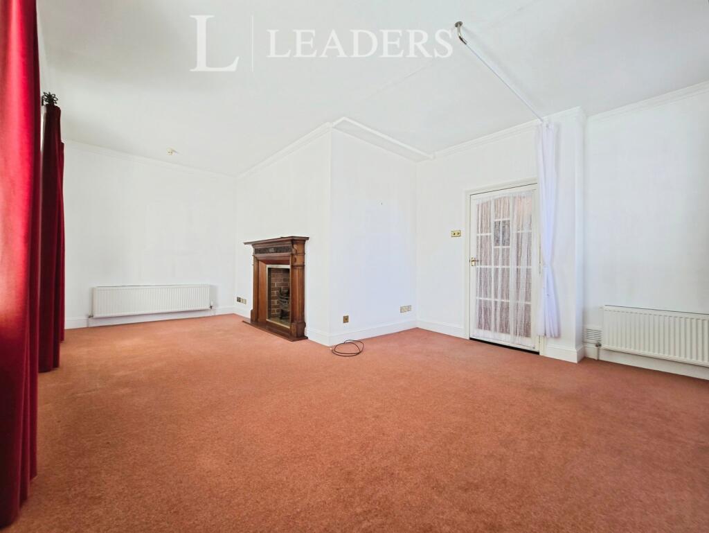 House in Portsmouth - More