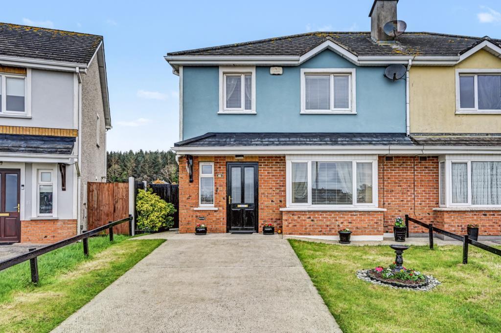 Main image of property: 10 The Parade, Riverchapel, Gorey, County Wexford, Y25T2N1